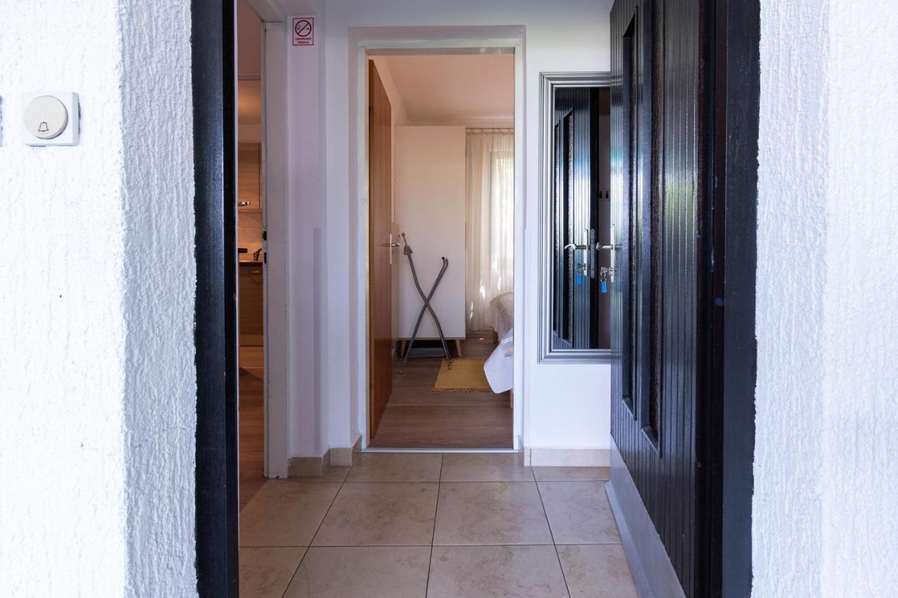 Apartments By The Sea Punat, Krk - 5351 ภายนอก รูปภาพ